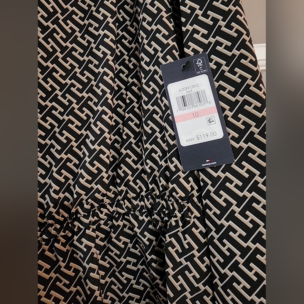 Tommy Hilfiger women's dress size 10 NWT - Picture 2 of 4